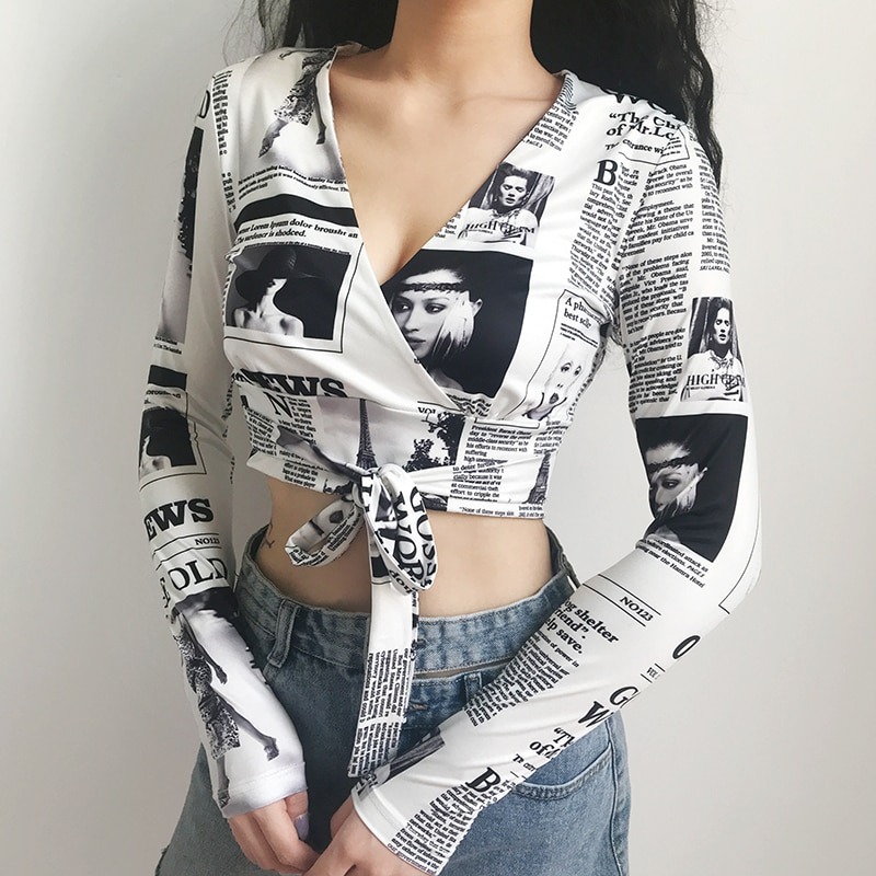 T-shirt manches longues pour femmes, streetwear simple avec journal imprimé, décolleté en v profond, sexy